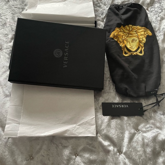 Versace Dog T-shirt. Black and gold